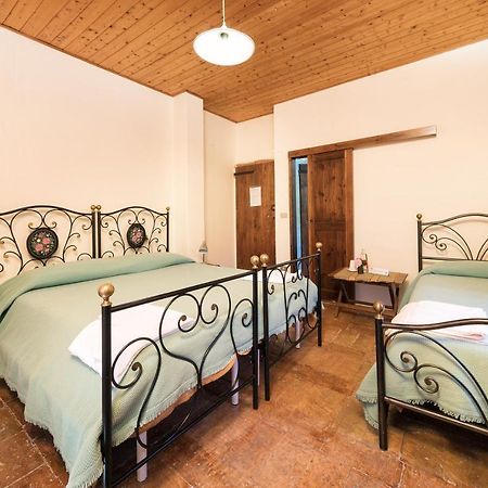 Agriturismo Girolomoni - Locanda Isola del Piano Buitenkant foto