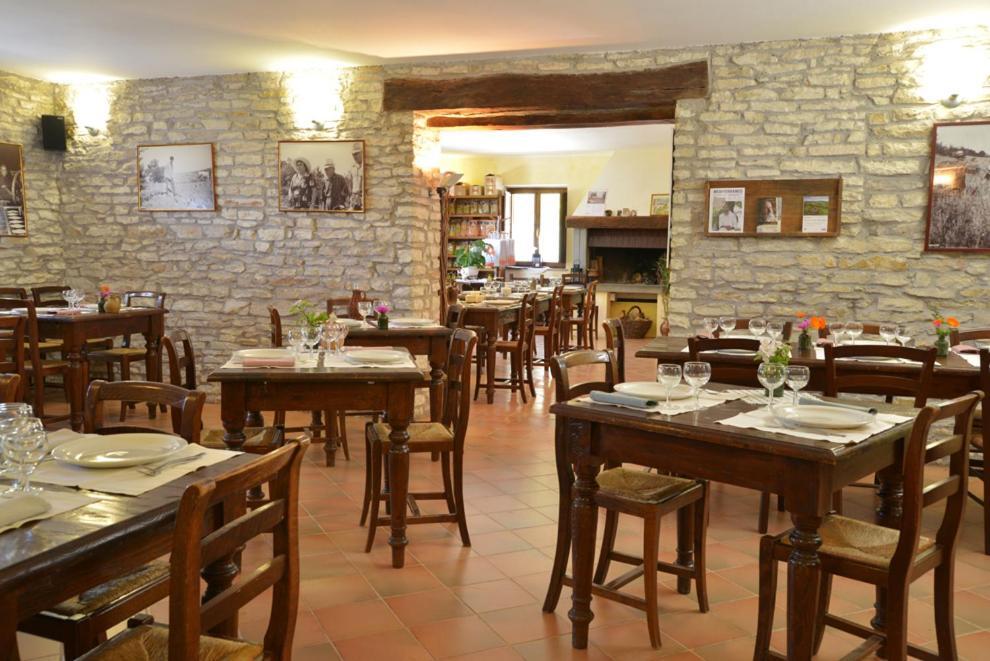 Agriturismo Girolomoni - Locanda Isola del Piano Buitenkant foto