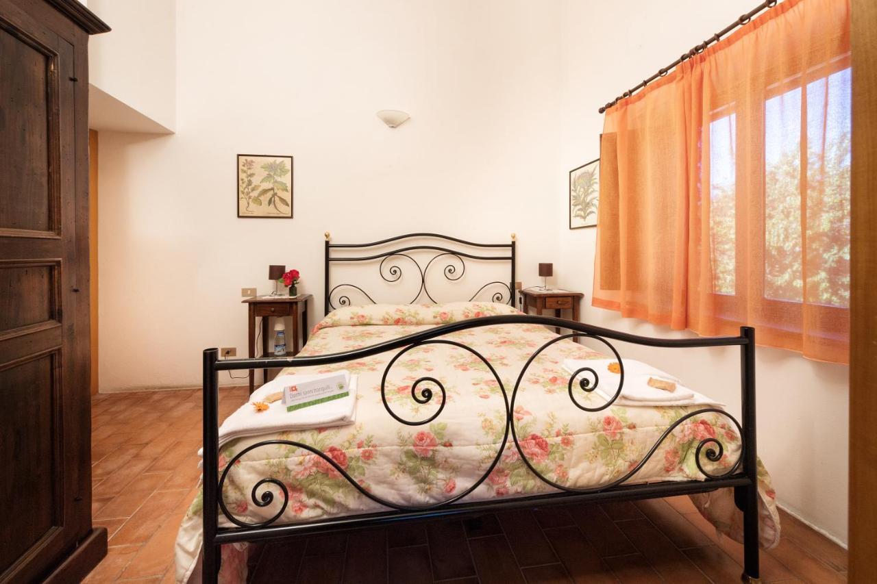 Agriturismo Girolomoni - Locanda Isola del Piano Buitenkant foto