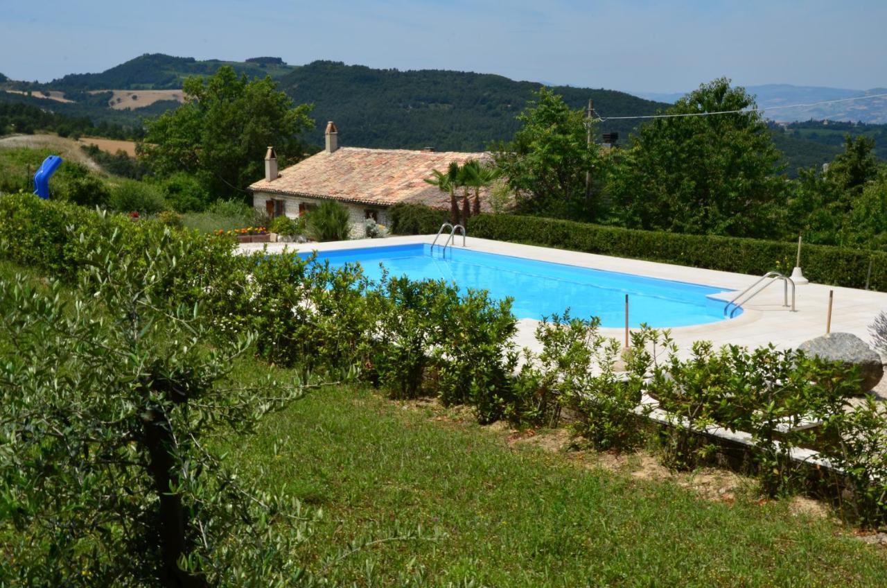 Agriturismo Girolomoni - Locanda Isola del Piano Buitenkant foto